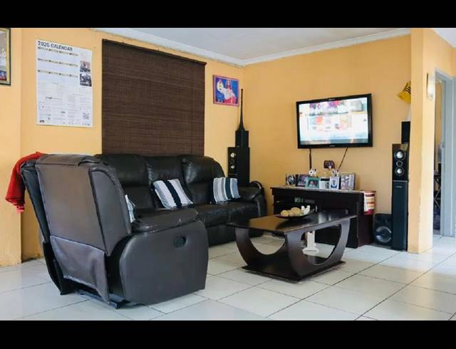 2 BEDROOM PROPERTY TO RENT IN NATURENA
